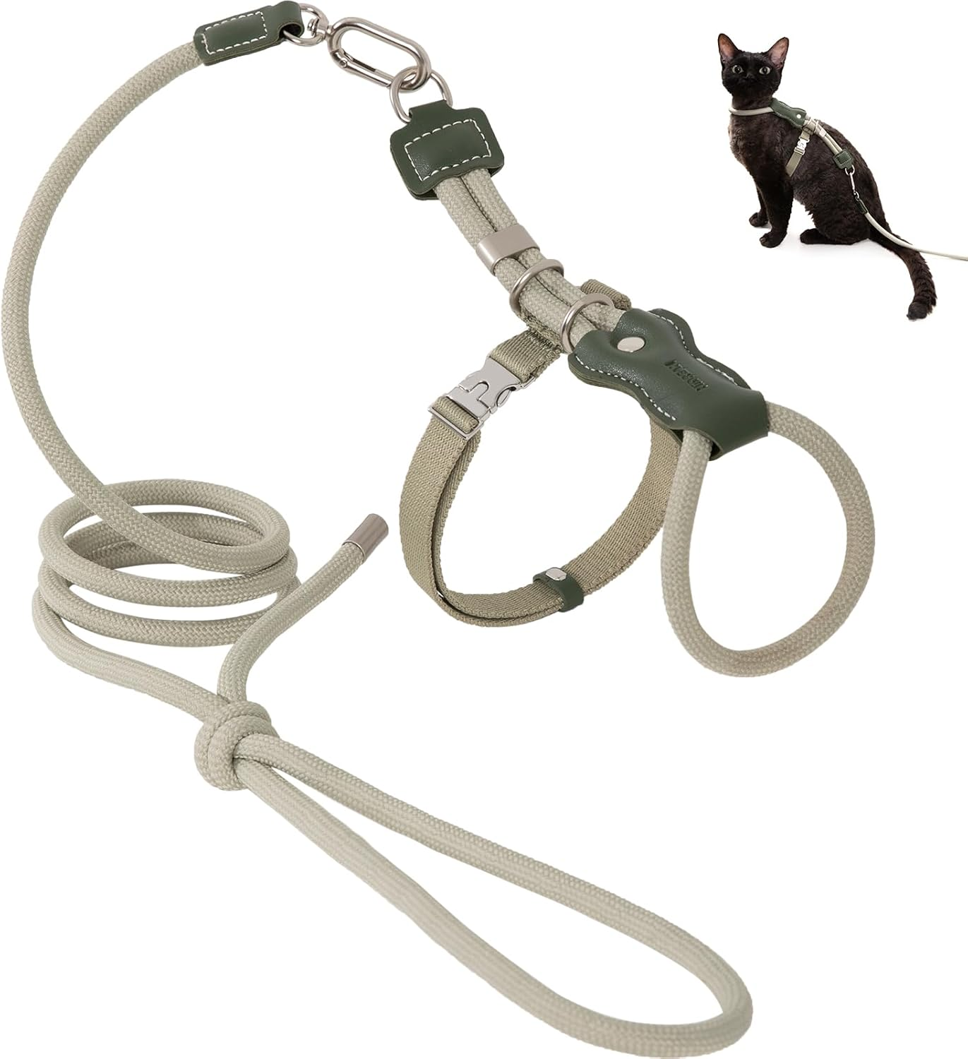 Unlock your indoor cat's natural curiosity with a whisper-light, minimalist harness that fuses absolute escape-proof security with breathtaking modern style.